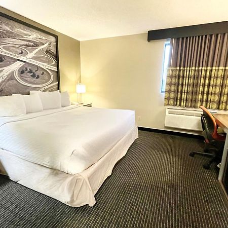 Super 8 By Wyndham St Charles Hotel Saint Charles Eksteriør billede