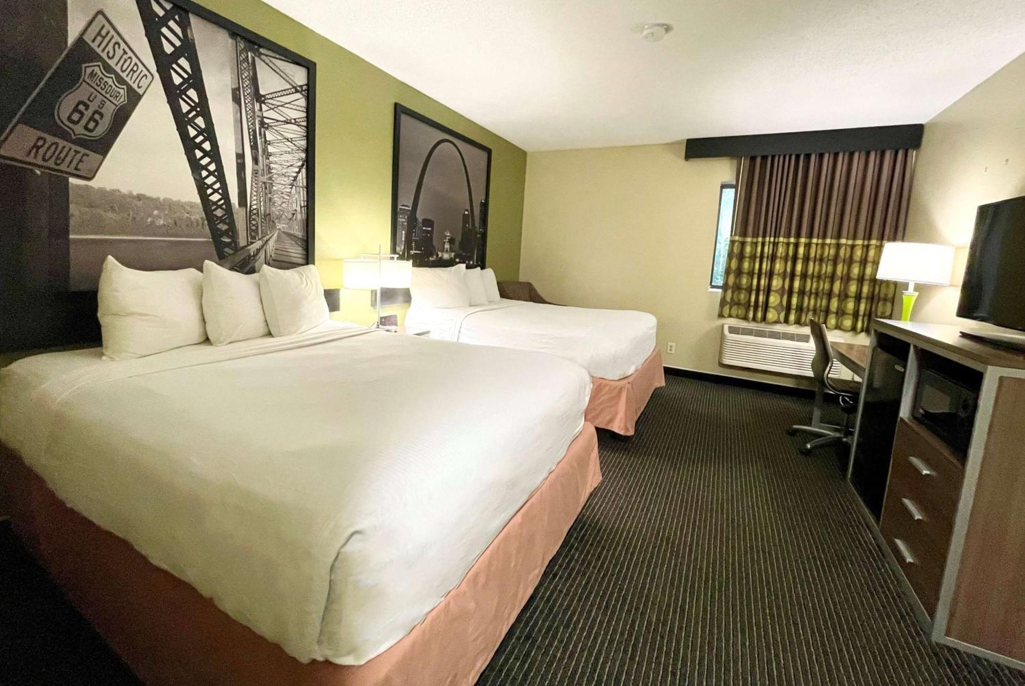 Super 8 By Wyndham St Charles Hotel Saint Charles Eksteriør billede